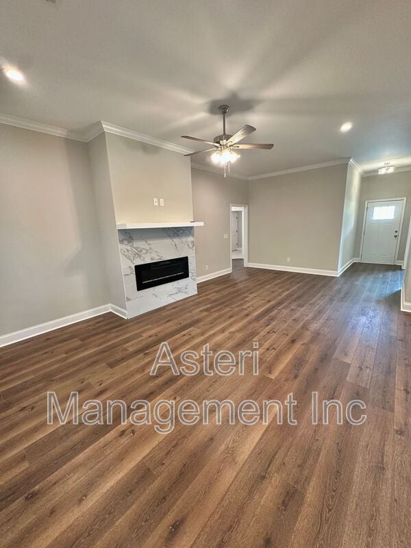 Building Photo - 113 Lasso Drive