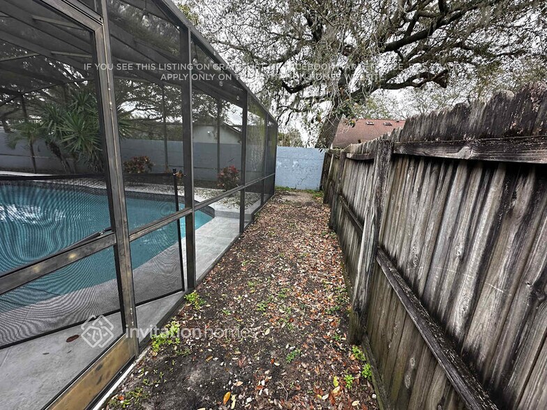 Building Photo - 3871 Biscayne Dr