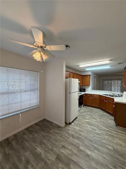 Building Photo - 10045 SW 188th Cir