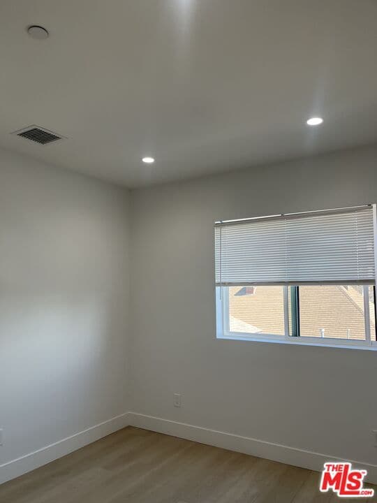 Building Photo - 212 E 29th St