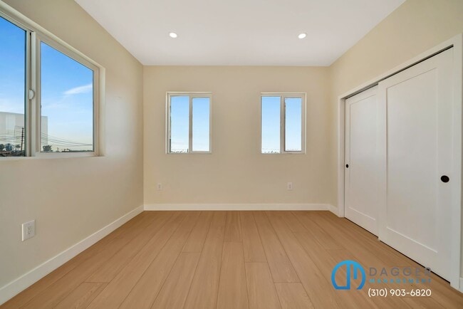 Building Photo - 2800 Winter St