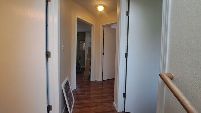 Building Photo - 1512