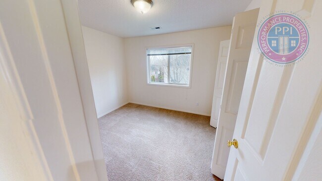 Building Photo - Beaverton / Desirable Bethany Neighborhood