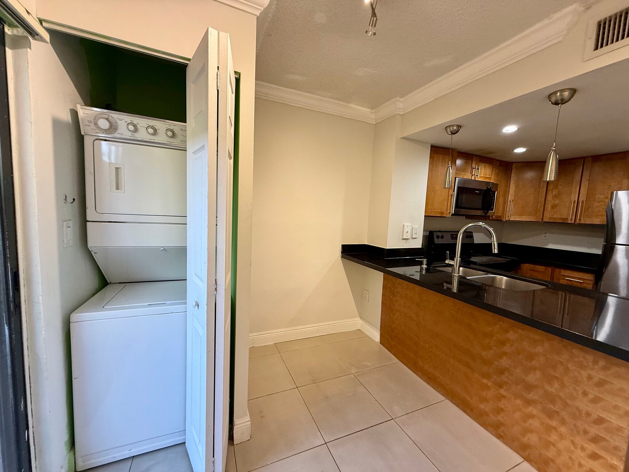 Building Photo - 1811 SW 107th Ave