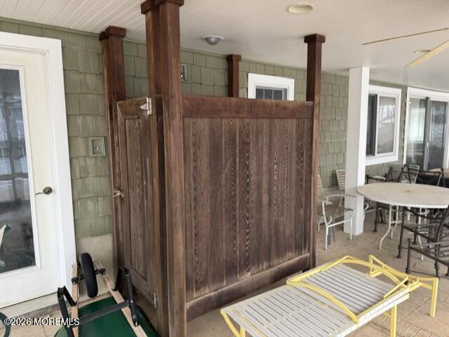 Building Photo - 326 Cutter Ln