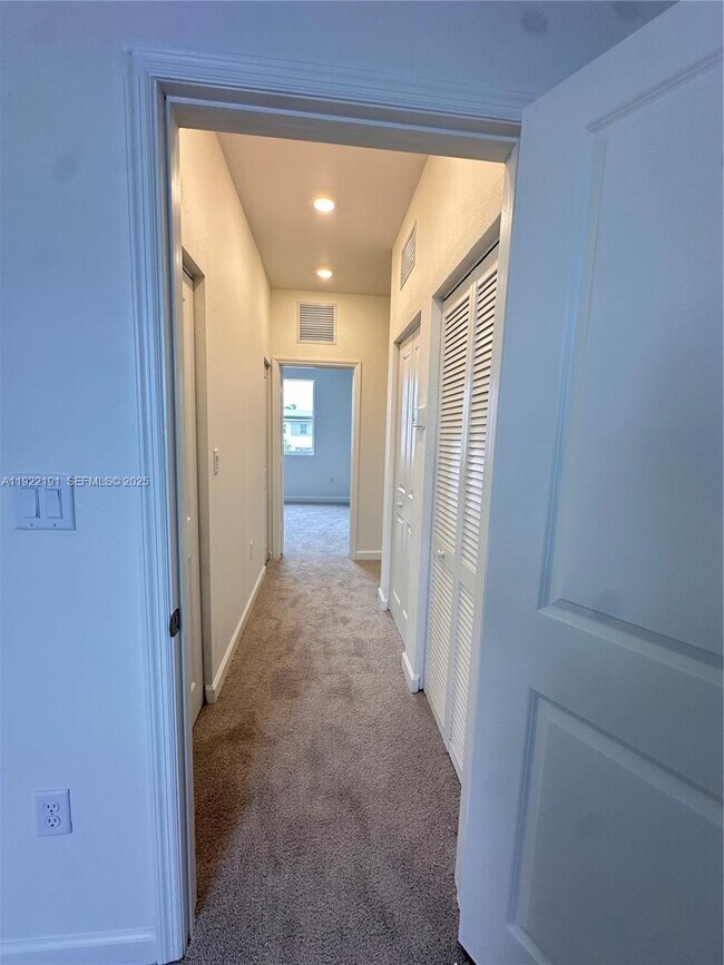 Building Photo - 26832 SW 121st Ave