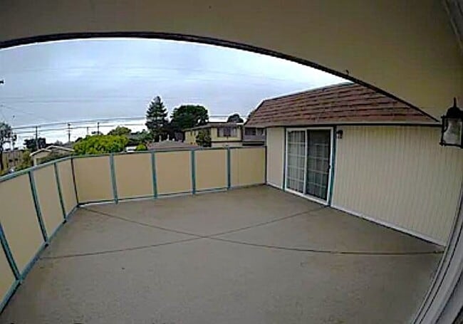 Building Photo - M608