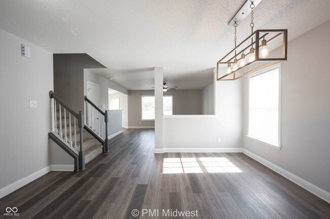 Building Photo - 859 Runnymede Dr