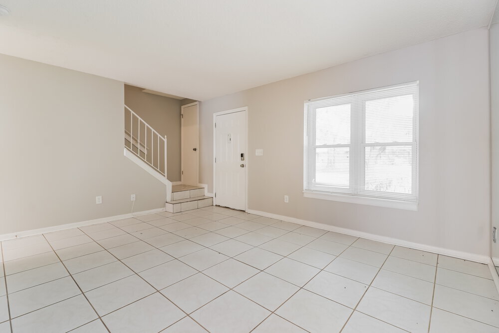 Building Photo - 7640 Woodbridge Blvd