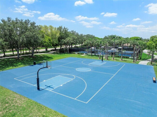 Building Photo - 8215 NW 125th Ln