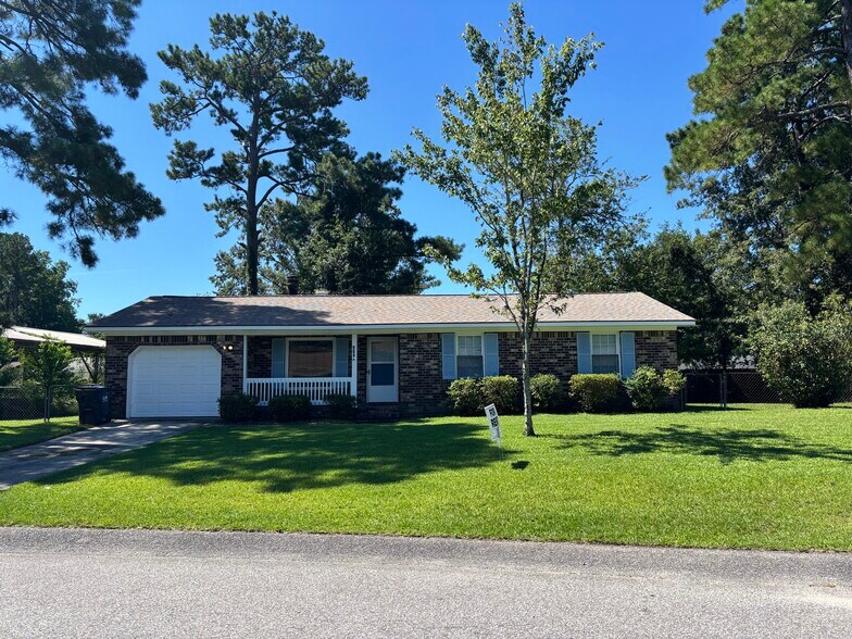 Primary Photo - 116 Heather Dr