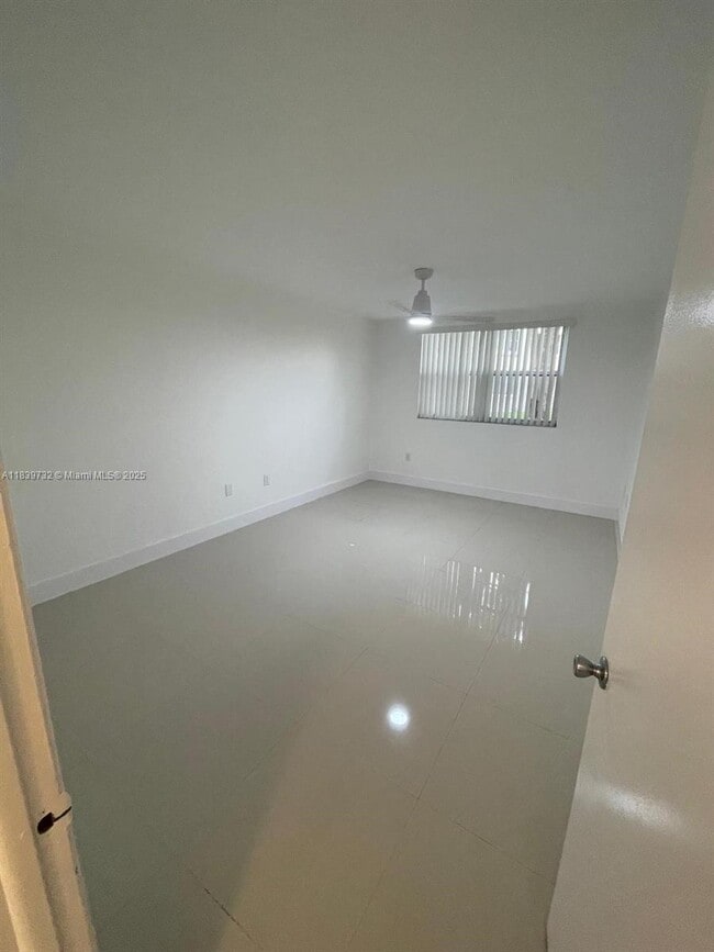 Building Photo - 8225 Lake Dr