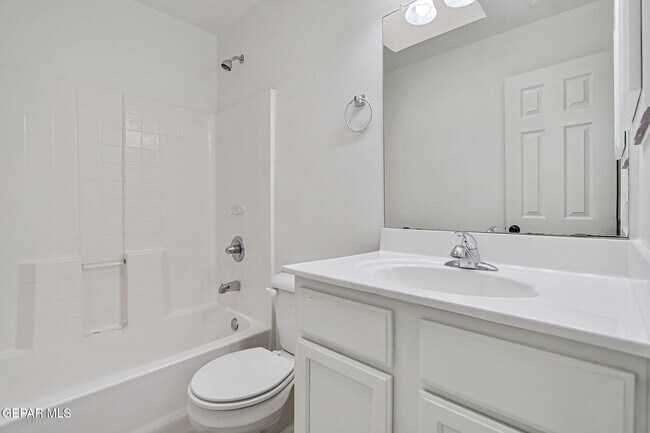 Building Photo - 14188 Strata Rock Dr