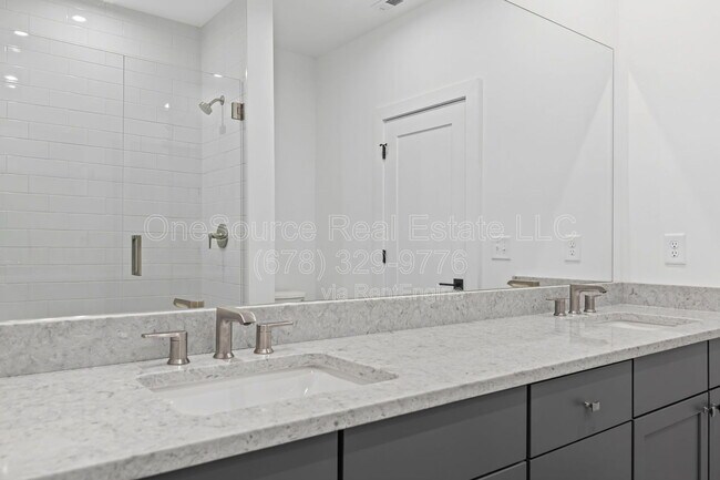 Building Photo - 201 New St