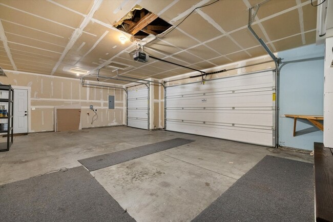 Building Photo - Spacious 5-Bedroom Home (plus bonus room) on ½ Acre in Bridgetower – Rare Meridian Rental!