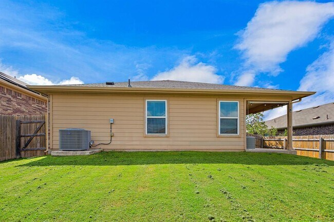 Building Photo - 5916 Montrelia Dr