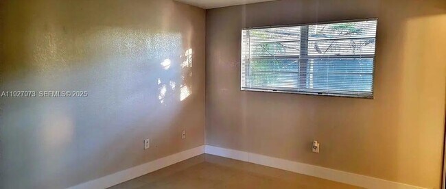 Building Photo - 2228 Polk St