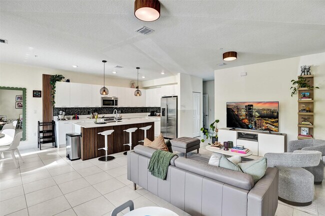 Building Photo - 8001 NW 41st St