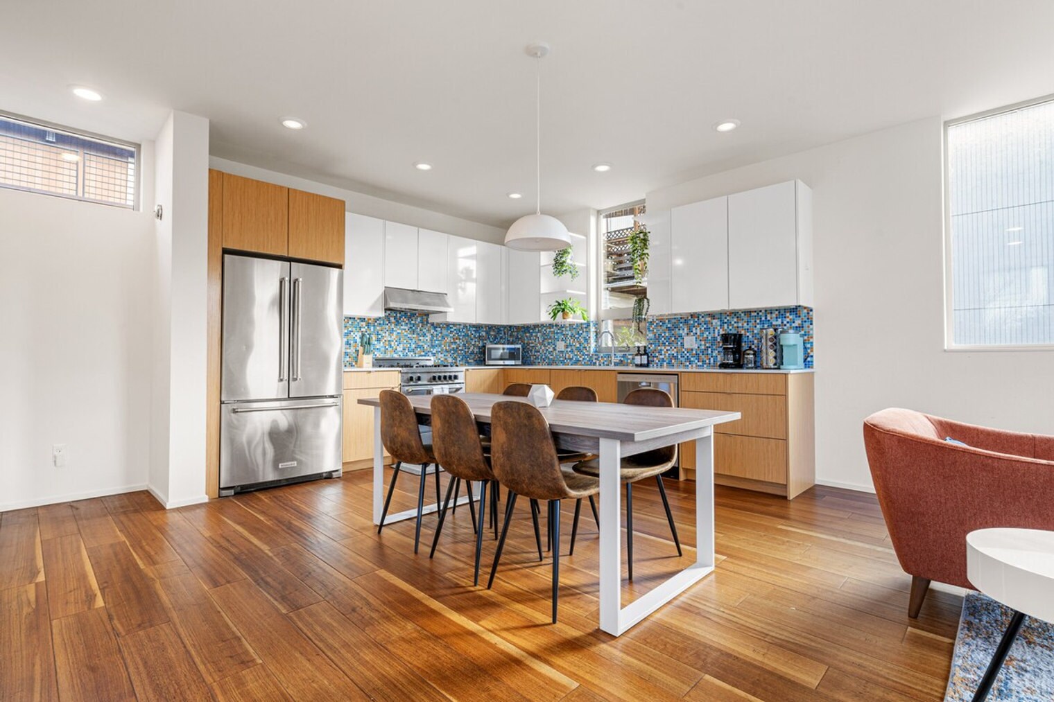 Building Photo - 2214 E Terrace St