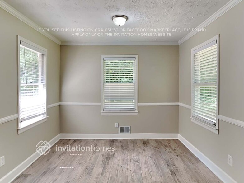 Building Photo - 4730 Shadybrook Way SE