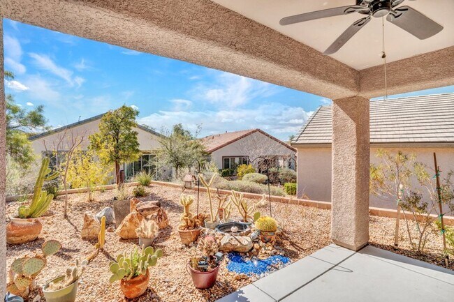 Building Photo - Beautifully upgraded 2Bed 2Bath in Solera Anthem 55+