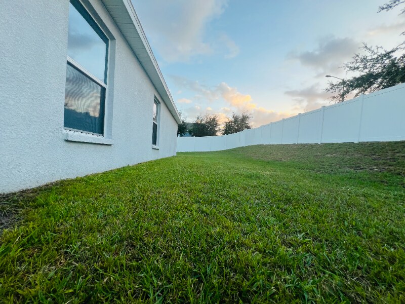 Building Photo - 900 Kingfisher Dr
