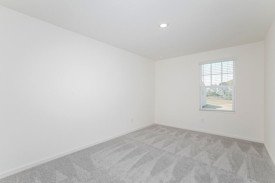 Building Photo - 132 Bentwater Wy