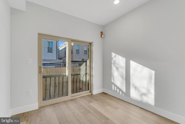 Building Photo - 1243 W Westmoreland St