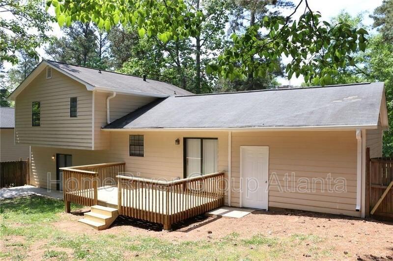 Building Photo - 302 Kings Hill Ct