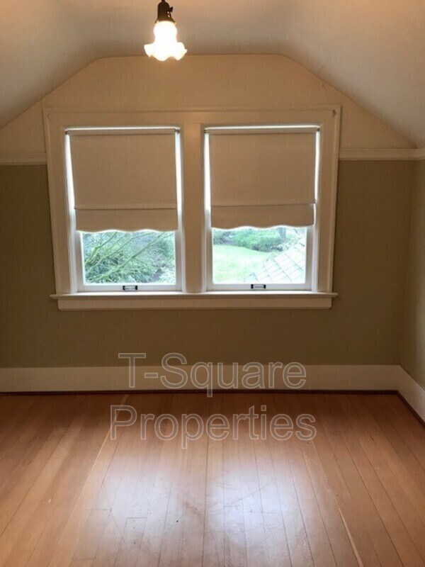 Building Photo - 9056 Avondale Rd NE