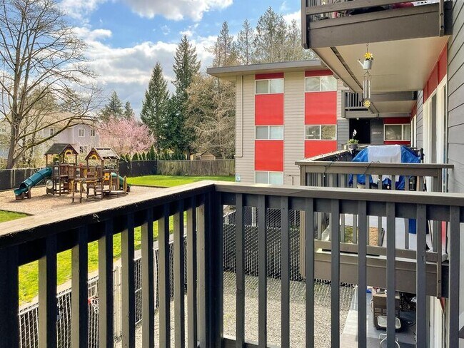 Building Photo - 3031 S 192nd St