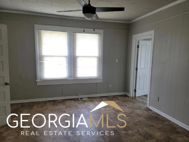 Building Photo - 92 Arnco 3rd St