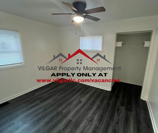 Building Photo - This cozy 3 bedroom, 1 bathroom home is pr...