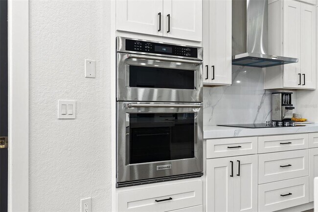 Building Photo - 15912 Willowdale Rd