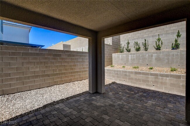 Building Photo - 1561 Crowned Eagle St