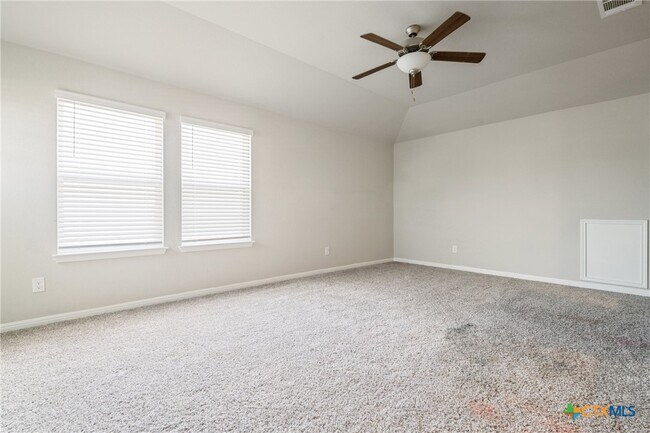 Building Photo - 10310 Mager Ln