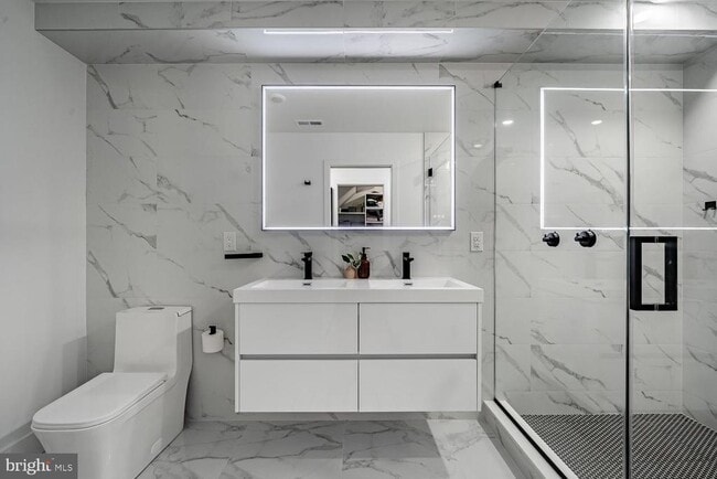 Building Photo - 2605 E Boston St