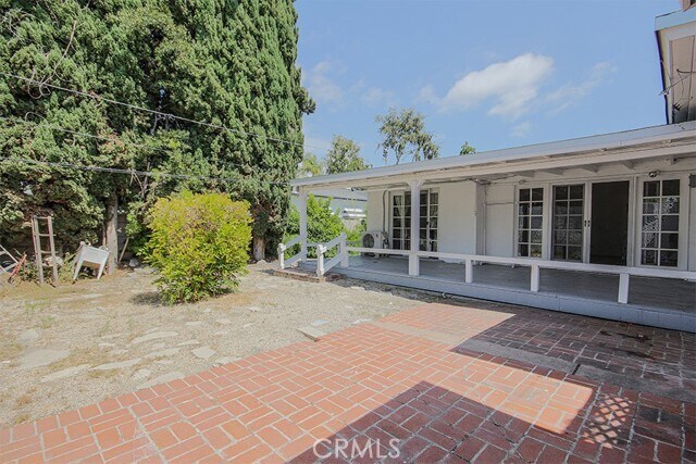 Building Photo - 9381 Nichols Dr
