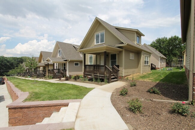 Building Photo - The Doll House -- Cool Two Bedroom at The Cottages on Vinton!