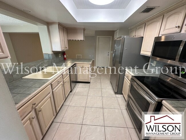 Building Photo - 620 Lakespur Ln
