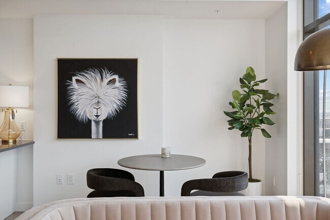 Building Photo - 1212 Demonbreun St