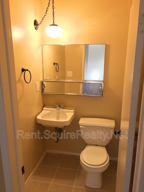 Building Photo - 256 Euclid Pl