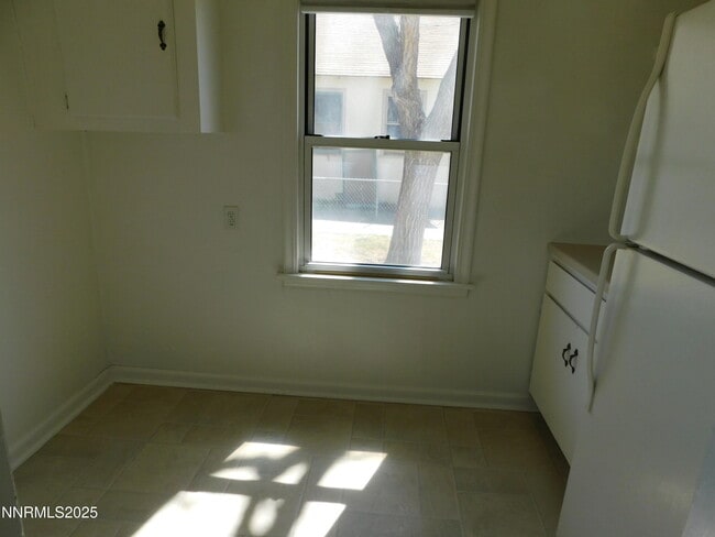 Building Photo - 91 S Ada St
