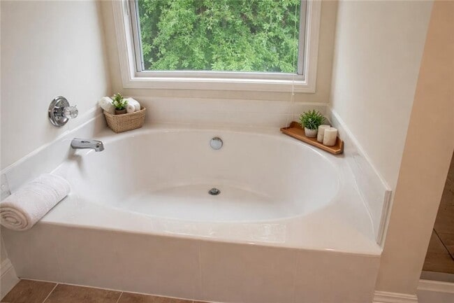 Building Photo - 3426 Big Leaf Ct