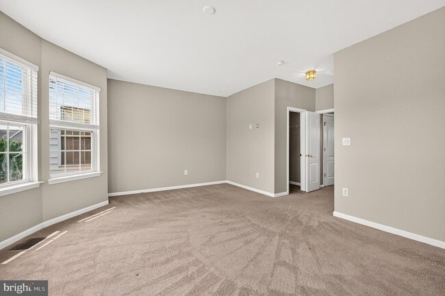 Building Photo - 6805 Oregano Ln