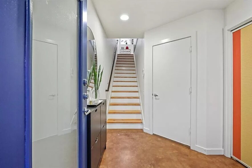 Building Photo - 2809 Crawford St