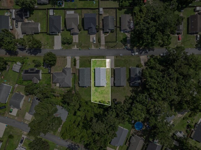 Building Photo - 96 Cochise St
