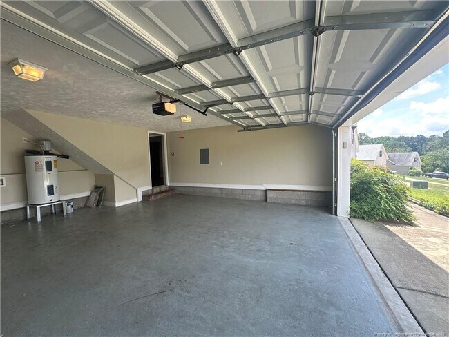 Building Photo - 450 Copper Creek Dr