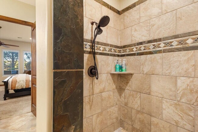 Building Photo - 1922 N Pebble Beach Dr