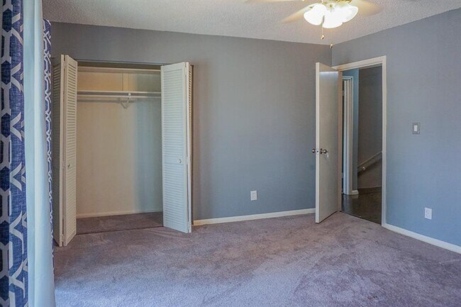 Building Photo - 10526 Hammerly Blvd
